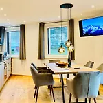 Apartament Royal Swan Appartement, Tirol *