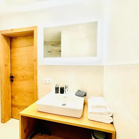 Apartment Royal Swan Appartement, Tirol